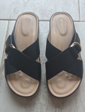 Women’s Black Cross-Strap Slide Sandals with Gold Ring Accent